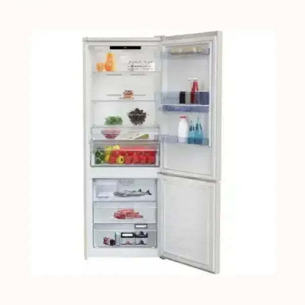 Frigorifero Beko con doppia anta aperta e ripiani trasparenti con cibo e bevande