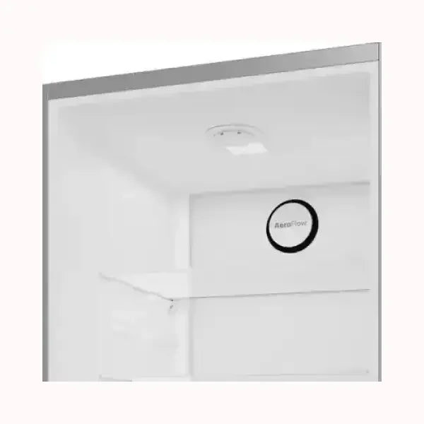 Interno frigorifero BEKO con sistema AeroFlow e ripiani trasparenti per conservazione alimenti