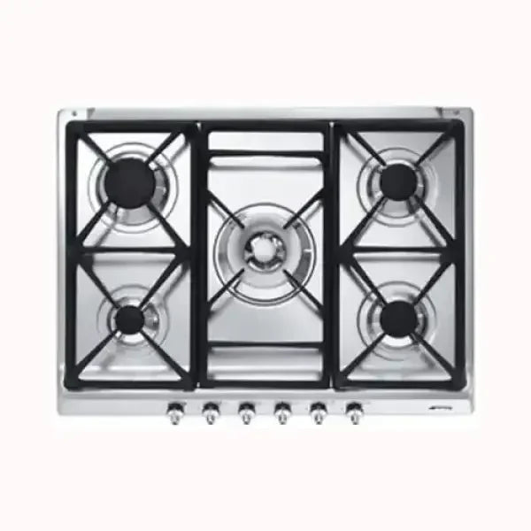 Piano cottura SMEG in acciaio inox con cinque fuochi e manopole frontali per controllo facile