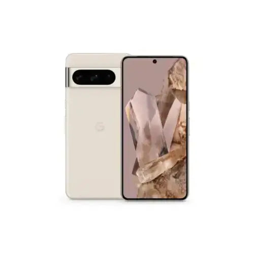 Immagine che rappresenta come scegliere tra smartphone e computer con dispositivi digitali interconnessi