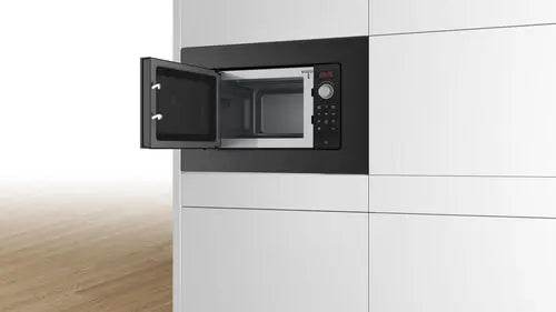 BOSCH FORNO MICROONDE INCASSO 20LT 800W NERO BFL623MB3 - TecnoRoyal