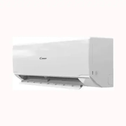 Condizionatore d'aria a parete bianco CANDY con design moderno e ventilazione regolabile