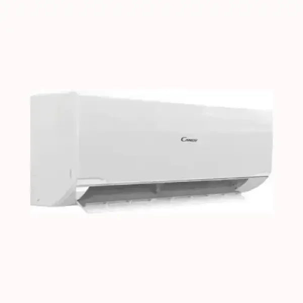 Condizionatore a parete bianco CANDY con design moderno ed efficiente per climatizzazione domestica