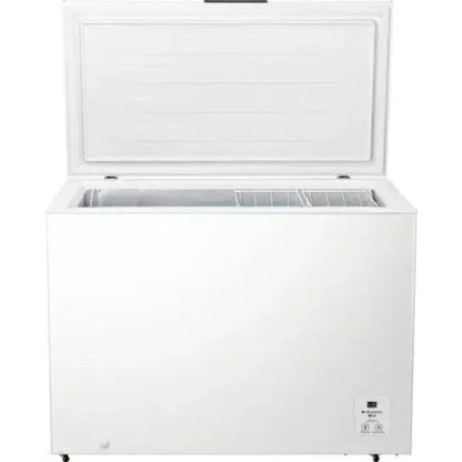 Congelatore Hisense a pozzetto bianco con coperchio apribile e ripiani interni