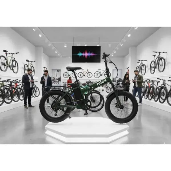 Bici elettrica Nilox con design moderno in un ambiente espositivo elegante