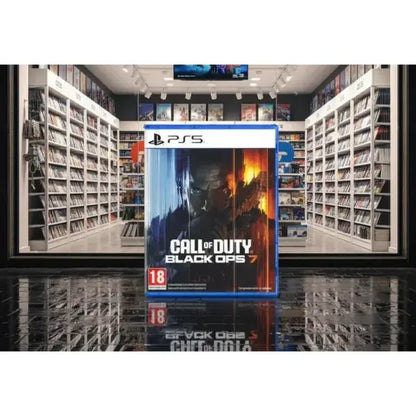 Videogioco Call of Duty Black Ops 7 per PS5 con copertina accattivante tra gli scaffali di un negozio di giochi
