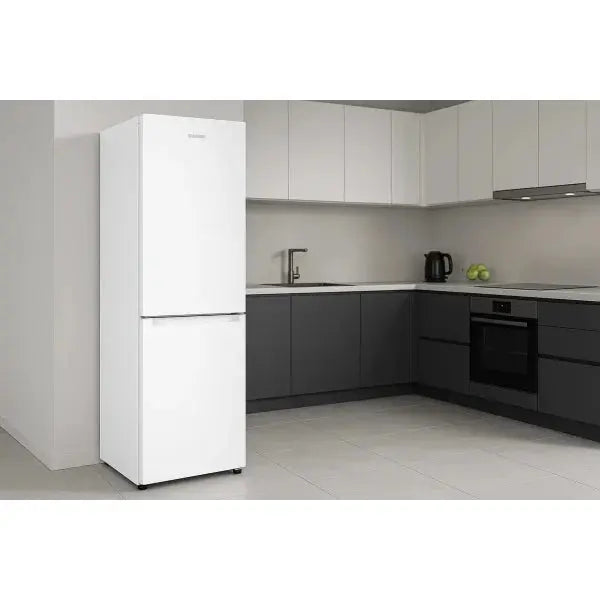 SAMSUNG Frigo Combinato Total Nofrost 344LT 60C E BIANCO RB33B612EWW/EF con sfondo casa tecnologia senza scritte