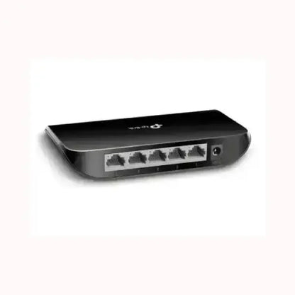 Switch Ethernet TPLINK nero compatto a 4 porte con alimentazione esterna per rete LAN domestica o ufficio