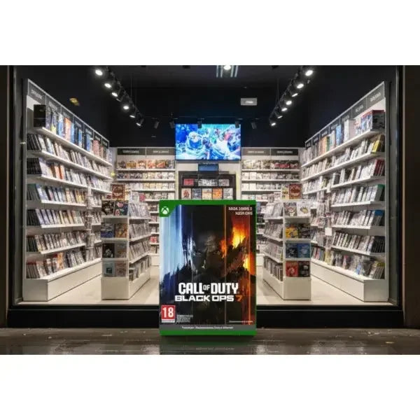 Gioco Call of Duty Black Ops 7 per XBOX Serie X in esposizione in un negozio di videogiochi